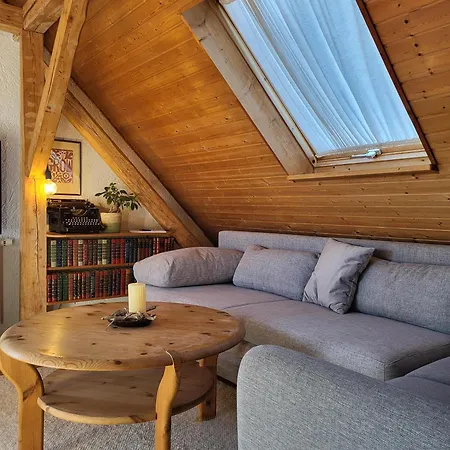 Kumpf Apartment *